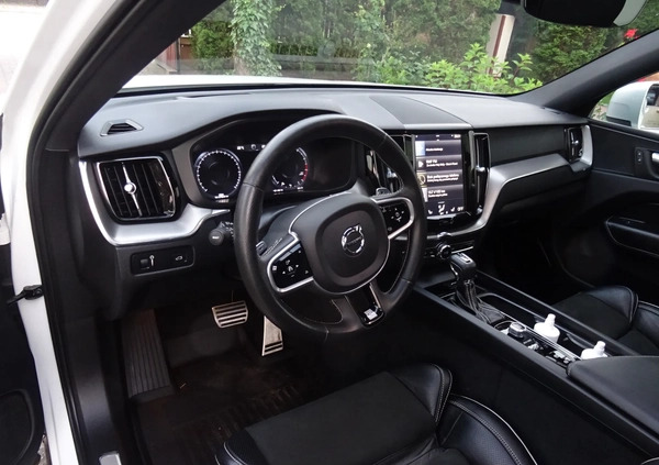 Volvo XC 60 cena 123000 przebieg: 9000, rok produkcji 2017 z Sępopol małe 79